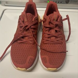 Nike react tennis shoes